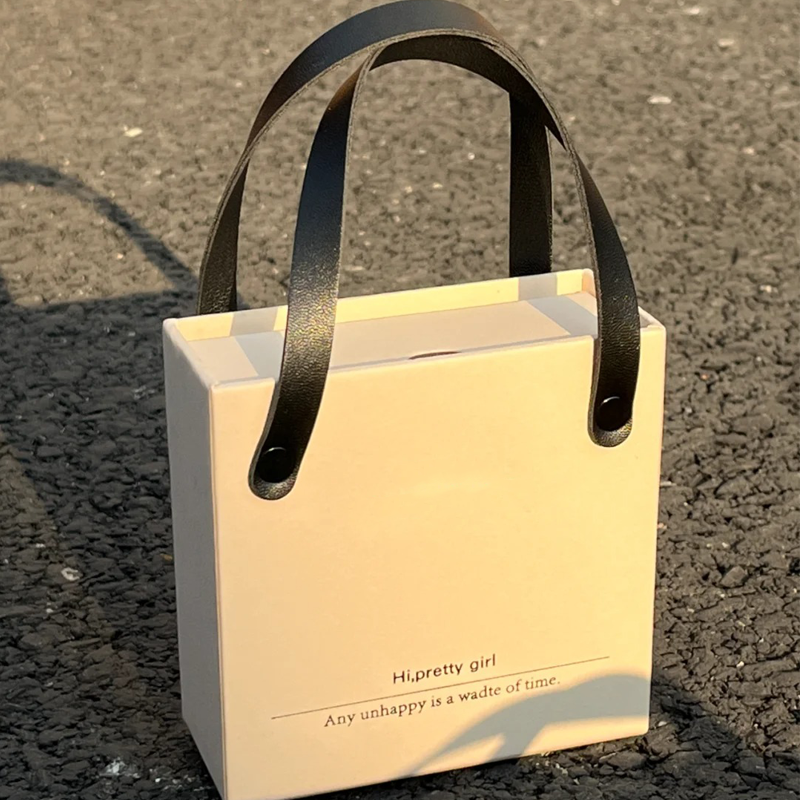 Tote Box