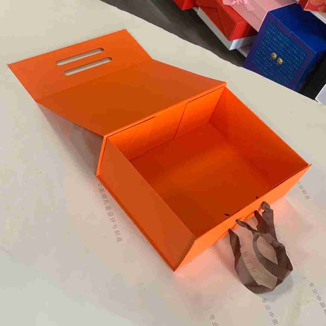 Folding Gift Boxes